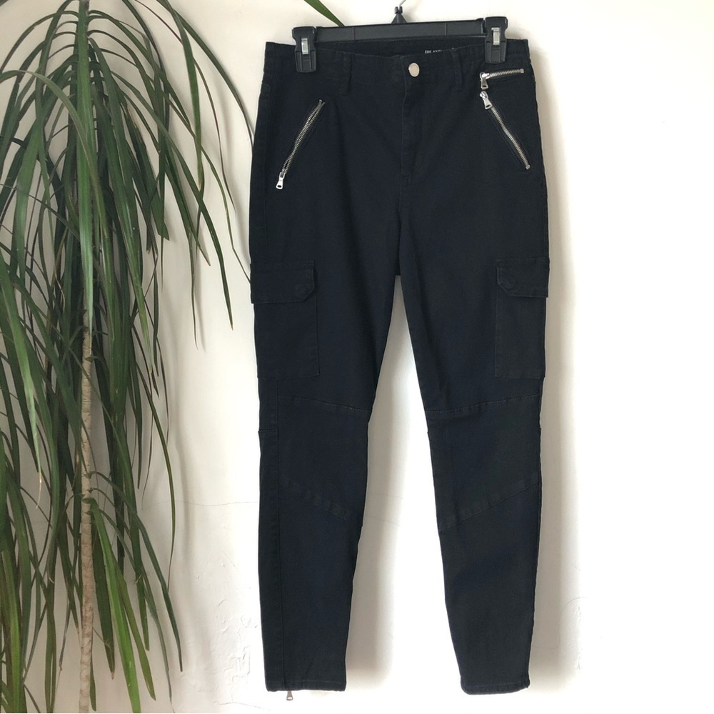 BLANK NYC Women’s Black Cotton Denim Cropped Cargo Pants Zipped Hems Size 29